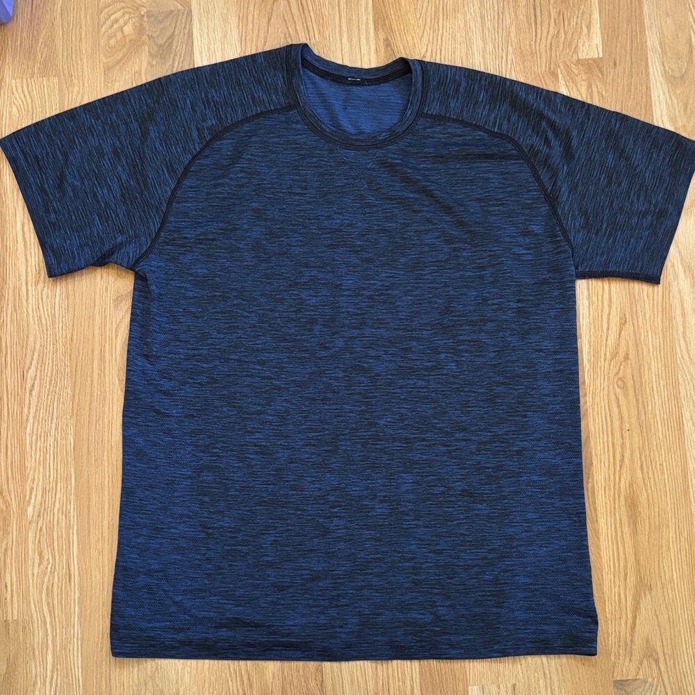lululemon athletica Navy Heathered Tee - Picture 5 of 6
